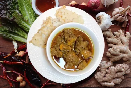 Duck Curry With Coconut Milk/ Hash Bhuna And Four Cita Rot